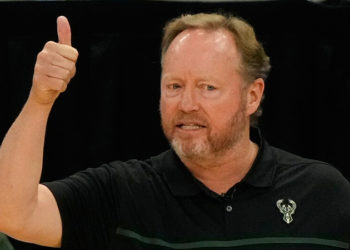 Bucks, koç Budenholzer'ın sözleşmesini yeniledi
