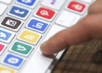 CHP: İktidarın dezenformasyonla mücadeleden kastı sosyal medyadaki muhalif sesleri susturmak