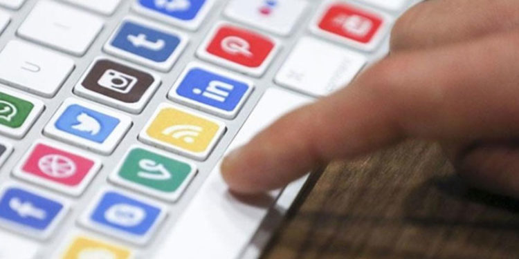 CHP: İktidarın dezenformasyonla mücadeleden kastı sosyal medyadaki muhalif sesleri susturmak