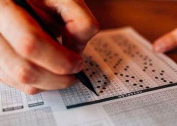 CHP'li Ağbaba: Açık Öğretim Fakültesi, 4 Eylül’de yüz yüze yapacağı yaz okulu sınavına korona pozitif ve temaslı öğrencileri de çağırdı!