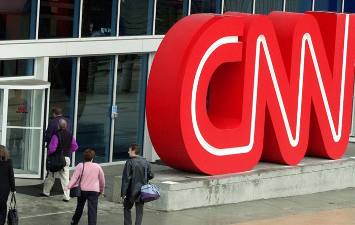 CNN aşı olmadan ofise gelen 3 çalışanı işten attı