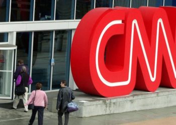 CNN aşı olmadan ofise gelen 3 çalışanı işten attı