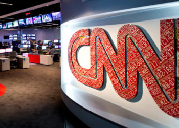 CNN, aşı olmadıkları gerekçesiyle 3 çalışanını kovdu