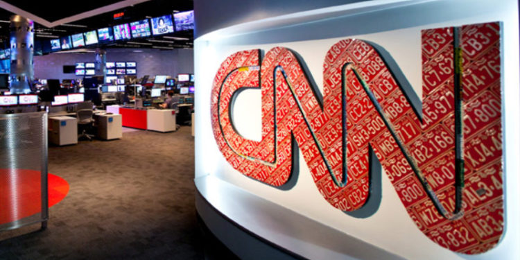 CNN, aşı olmadıkları gerekçesiyle 3 çalışanını kovdu
