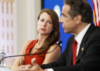 Cinsel tacizle suçlanan New York Valisi Cuomo'nun yardımcısı istifa etti