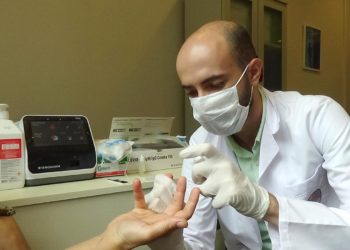 Covid-19 aşısı olanlarda antikor düzeyi araştırılıyor