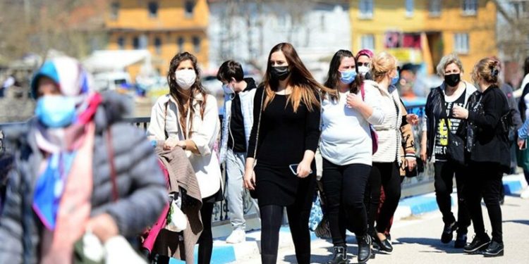 Covid-19 tablosu: 206 kişi daha hayatını kaybetti