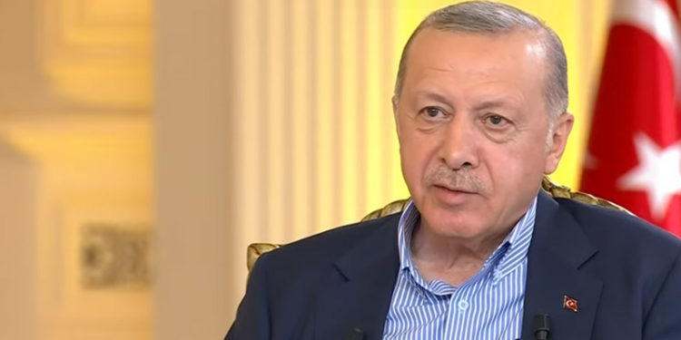 Cumhuriyet yazarı Sağlam: Erdoğan, popülaritesini düzeltmek adına harcamalara ağırlık verdi