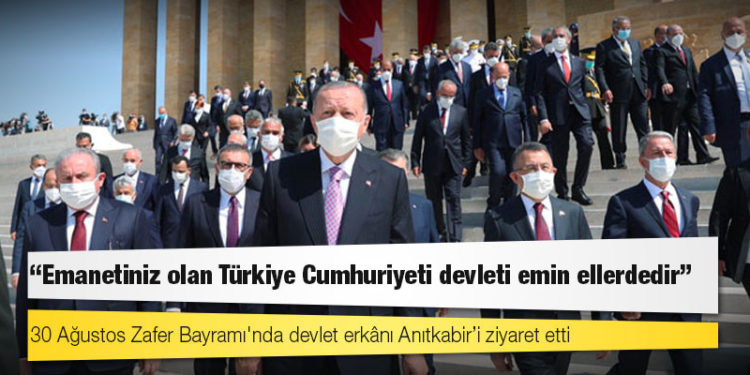 Devlet erkânı Anıtkabir’i ziyaret etti; Erdoğan özel deftere, "Emanetiniz olan Türkiye Cumhuriyeti devleti emin ellerdedir" diye yazdı