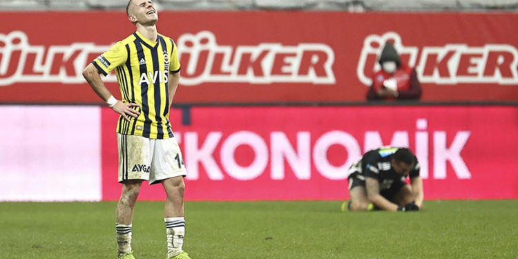 Dimitrios Pelkas'tan Fenerbahçe'ye kötü haber