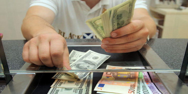 Dövizde düşüş: Euro 10 liranın altına geriledi