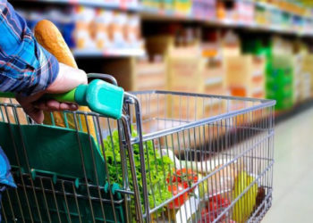 Dünya yazarı Aktaş: Vatandaş, 212 ayın 205'inde 'ekonomiye güvenmiyorum' demiş; ama ne iktidar bundan ders çıkarıyor ne de muhalefet harekete geçiyor