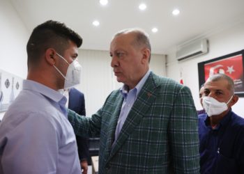 Erdoğan, yangında hayatını kaybeden Şahin Akdemir’in ailesini taziye için ayağına mı çağırdı?