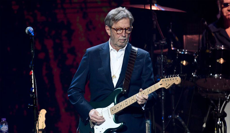 Eric Clapton’ın korona yasaklarını eleştiren şarkısı gündem oldu