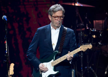 Eric Clapton’ın korona yasaklarını eleştiren şarkısı gündem oldu