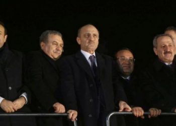 Eski bakan Erdoğan Bayraktar'dan bir 'ayar' daha