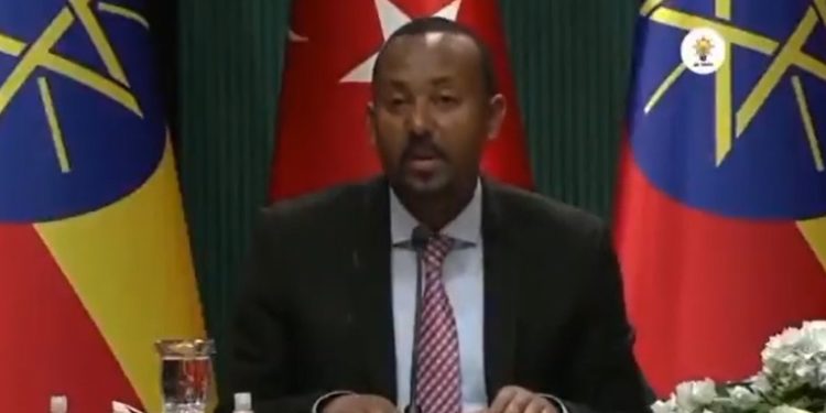 Etiyopya Başbakanı, Atatürk’ü övdü, Saray’ın çevirmeni sansürledi