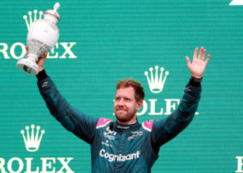 F1 Macaristan Grand Prix'yi 2. tamamlayan Vettel, yarıştan sonra diskalifiye edildi