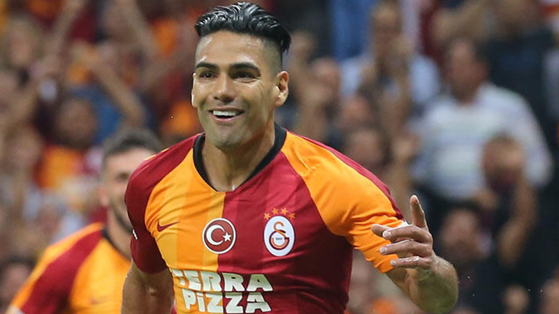 Falcao'nun eşi Lorelei Taron'dan "Gidiyoruz" paylaşımı!