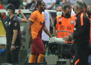 Galatasaray'da kaptanlar Marcao'nun üstünü çizdi: 'Arda Turan güçlükle sakinleştirildi'