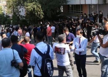 HDP Genel Merkezi'ne polis ablukası