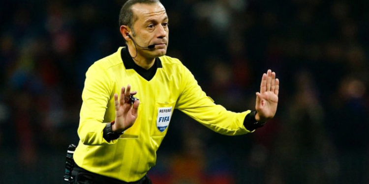 Halis Özkahya ve Cüneyt Çakır'a UEFA'dan görev