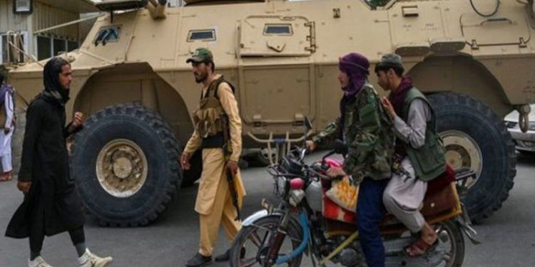 Hollanda'nın Kabil Büyükelçiliği personeli Afgan çalışanlara haber vermeden binayı terk etti