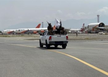 Kabil Havalimanı'nın kontrol&uuml; Taliban'a ge&ccedil;ti
