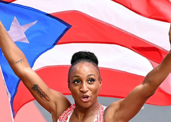 Kadınlar 100 metre engellide altın madalyayı Porto Rikolu Camacho-Quinn kazandı