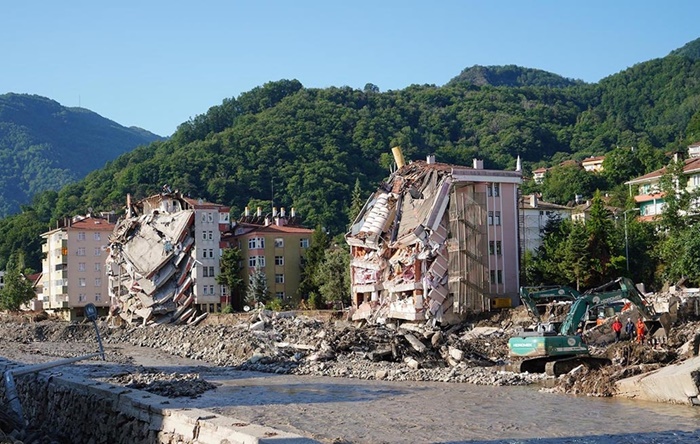 Kastamonu Bozkurt’ta çöken apartmanın müteahhidi gözaltına alındı