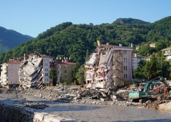Kastamonu Bozkurt’ta çöken apartmanın müteahhidi gözaltına alındı