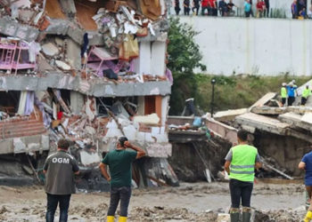 Kastamonu'daki sel felaketinde yıkılan bir binanın müteahhidi hakkında gözaltı kararı