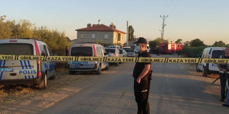 Katledilen ailenin yakınları anlattı: Husumetin sebebi Kürt kimliğimiz