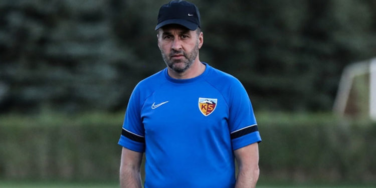 Kayserispor teknik direktör Yalçın Koşukavak ile yollarını ayırdı
