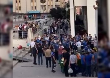 Ke&ccedil;i&ouml;ren'deki 'ezik şeftali' kavgasında 'AKP'li belediyenin A takımı' detayı