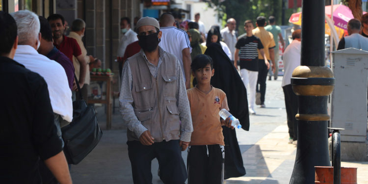 Koronavirüs Bilim Kurulu üyesi Prof. Dr. Alper Şener: Öğrenciyle temaslı tüm gruplar çift doz aşı olmalı