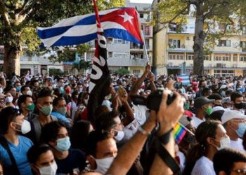 Küba'da sosyal medyayı kontrol altına almak için yeni kararname: İhlal eden terörist sayılacak