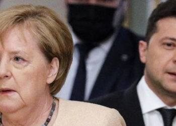 Merkel: Putin doğalgaz boru hattını silah olarak kullanmamalı