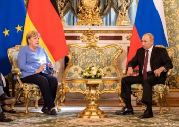 Merkel-Putin zirvesinde Afganistan ve Navalni atışması