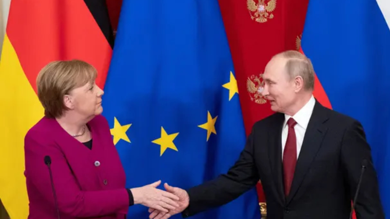 Merkel ve Putin, görev başında son kez bir araya gelecek; 15 yıllık kompleks bir ilişki son bulacak