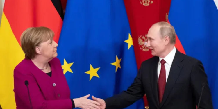 Merkel ve Putin, görev başında son kez bir araya gelecek; 15 yıllık kompleks bir ilişki son bulacak