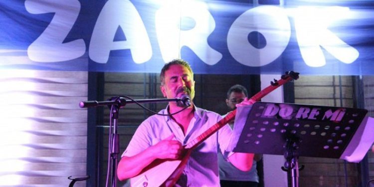 Mikail Aslan'dan Diyarbakır'da müzik şöleni: Küllerinden doğanlar