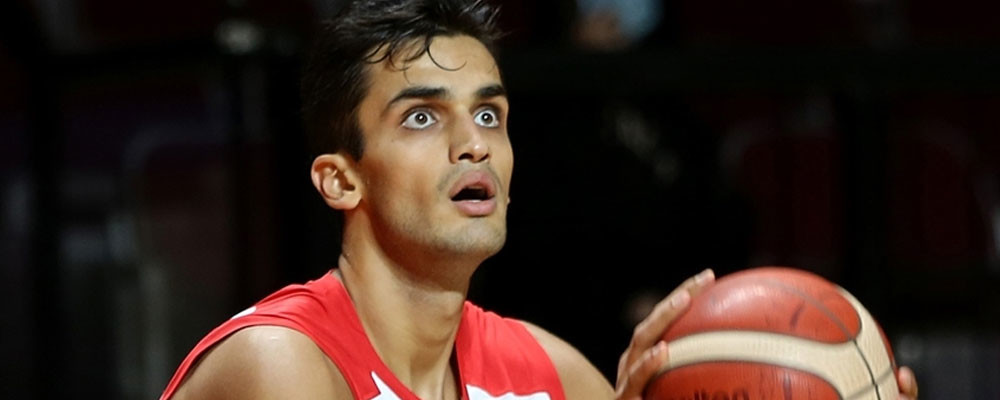 Milli basketbolcu Ömer Faruk Yurtseven'den NBA Yaz Ligi'nde 'double-double'