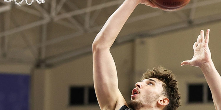 Milli basketbolcu Alperen Şengün, NBA Yaz Ligi'ne 'double-double' ile başladı