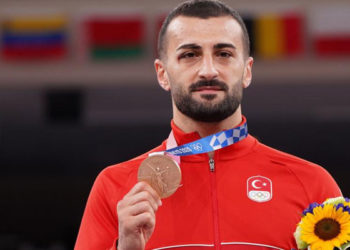 Milli karateci Uğur Aktaş, kumite +75 kiloda bronz madalya kazandı