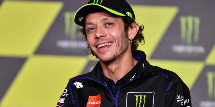 MotoGP efsanesi Valentino Rossi, sezon sonunda emekli oluyor