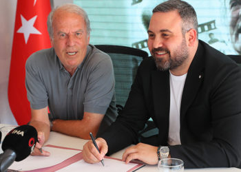 Mustafa Denizli, Altay'la yeni sözleşme imzaladı