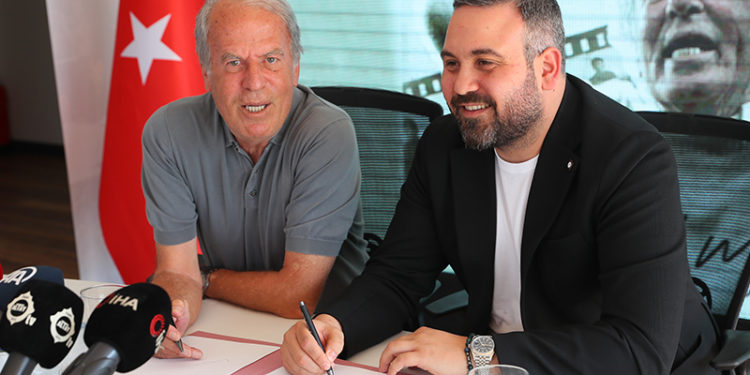 Mustafa Denizli, Altay'la yeni sözleşme imzaladı