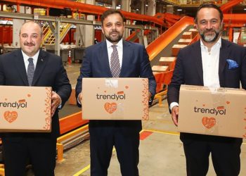 Mustafa Varank, aldığı yeni yatırımla 'decacorn' olan Trendyolu ziyaret etti: 1,5 milyar doların hepsi Türkiye'de kullanılacak