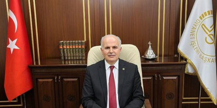 Müftü, camilerde toplanan parayla 456 bin liraya makam aracı aldırdı